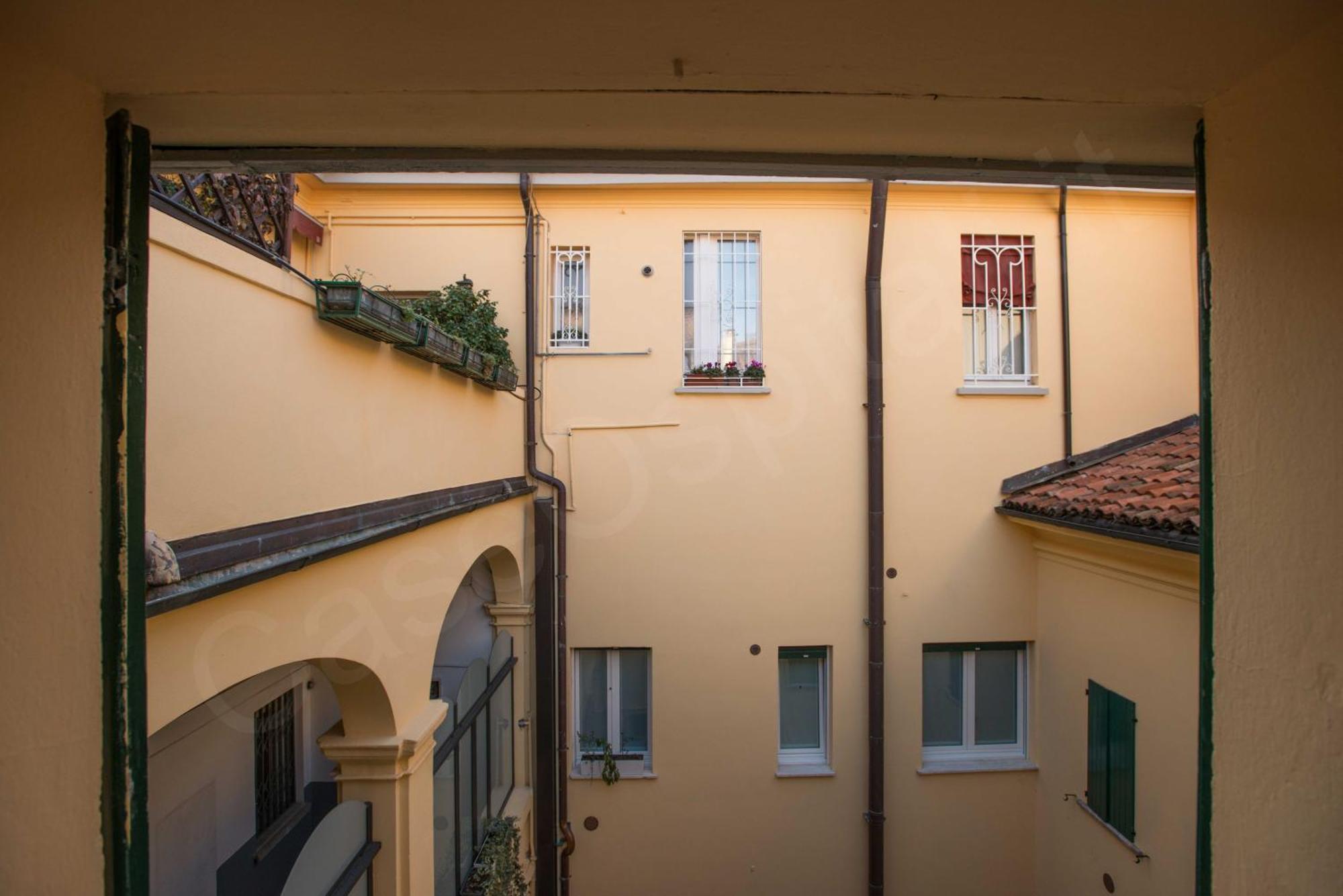 Caseospitali - Daisy, Ampio Trilocale X6 Vicino A Piazza Maggiore Bologna Exterior photo